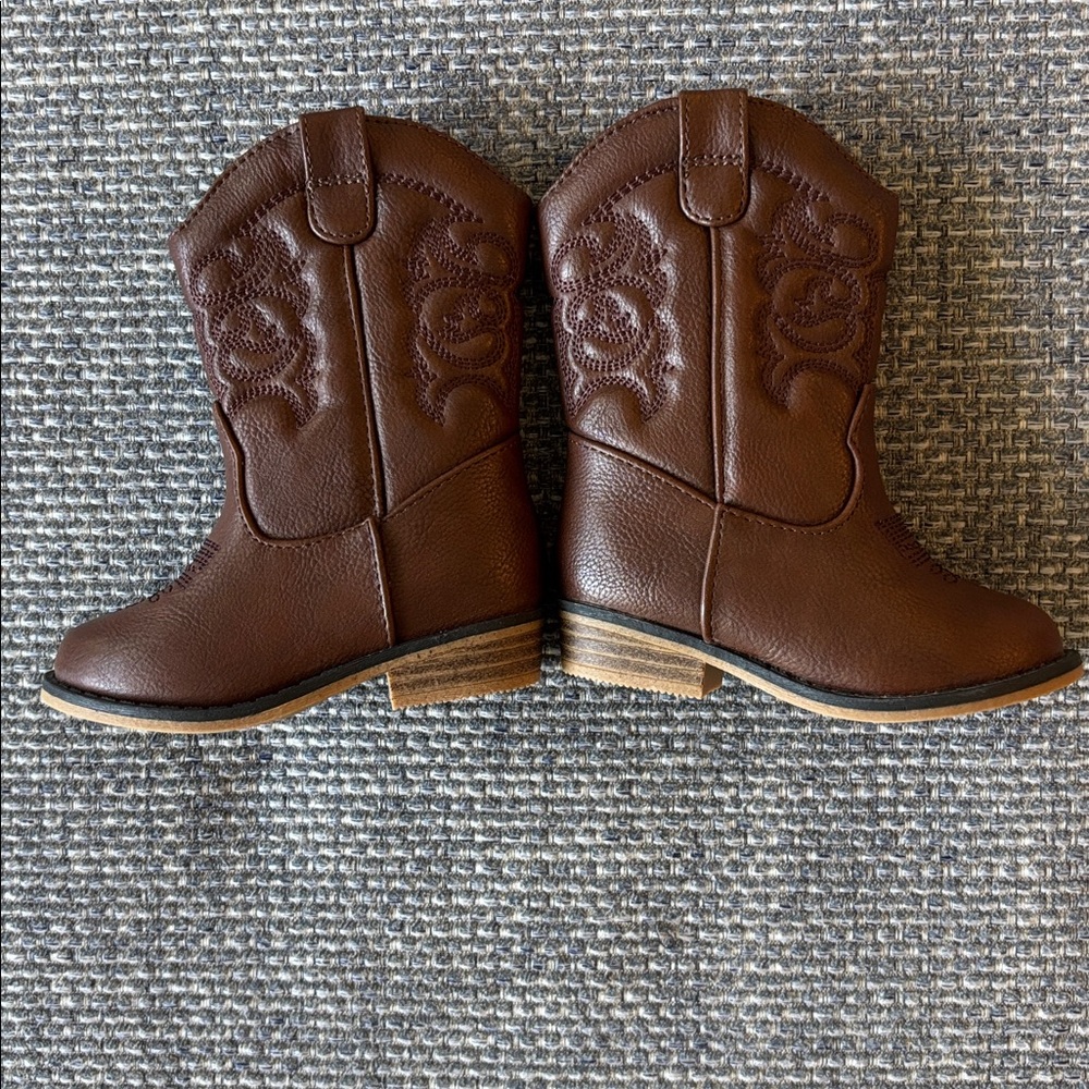🤠Cat & Jack Brown Kids Cowboy Boots Side Zipper Size 5 | Stylish & Durable!🤠 - Picture 8 of 9